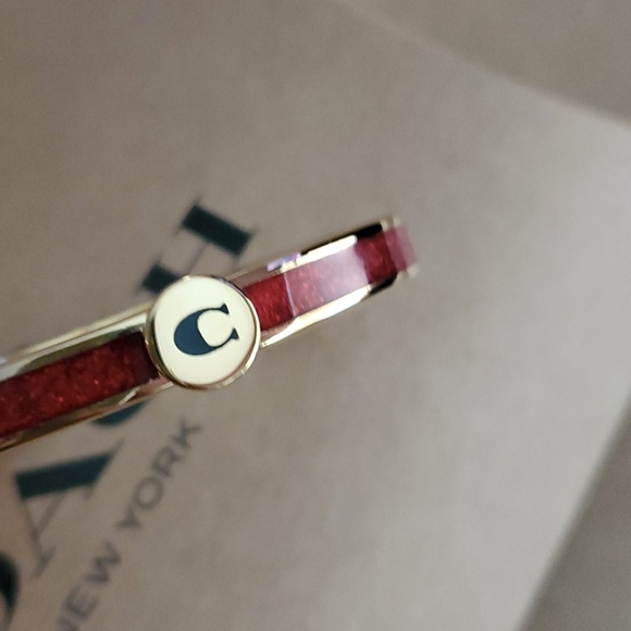 β
COACH BANGLE π₯NEW WITH TAGSβ
- Picture 4 of 12